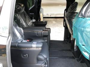 toyota-alphard-used-interior-3