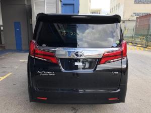 toyota-alphard-used-rear